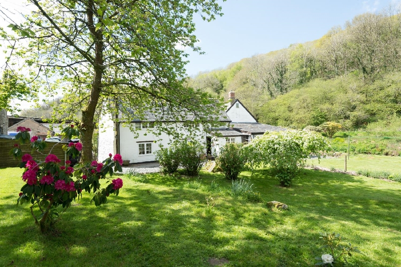 Details about a cottage Holiday at Bratton Mill Cottage