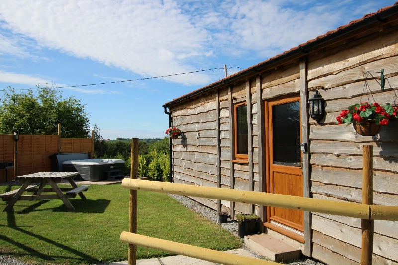 Cherry Lodge an English holiday cottage for 2 in , 