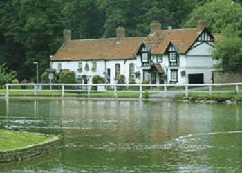 Raywell-Hall-Country-Lodges