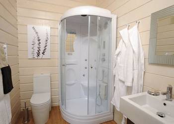 Woodland-Lakes-Lodges