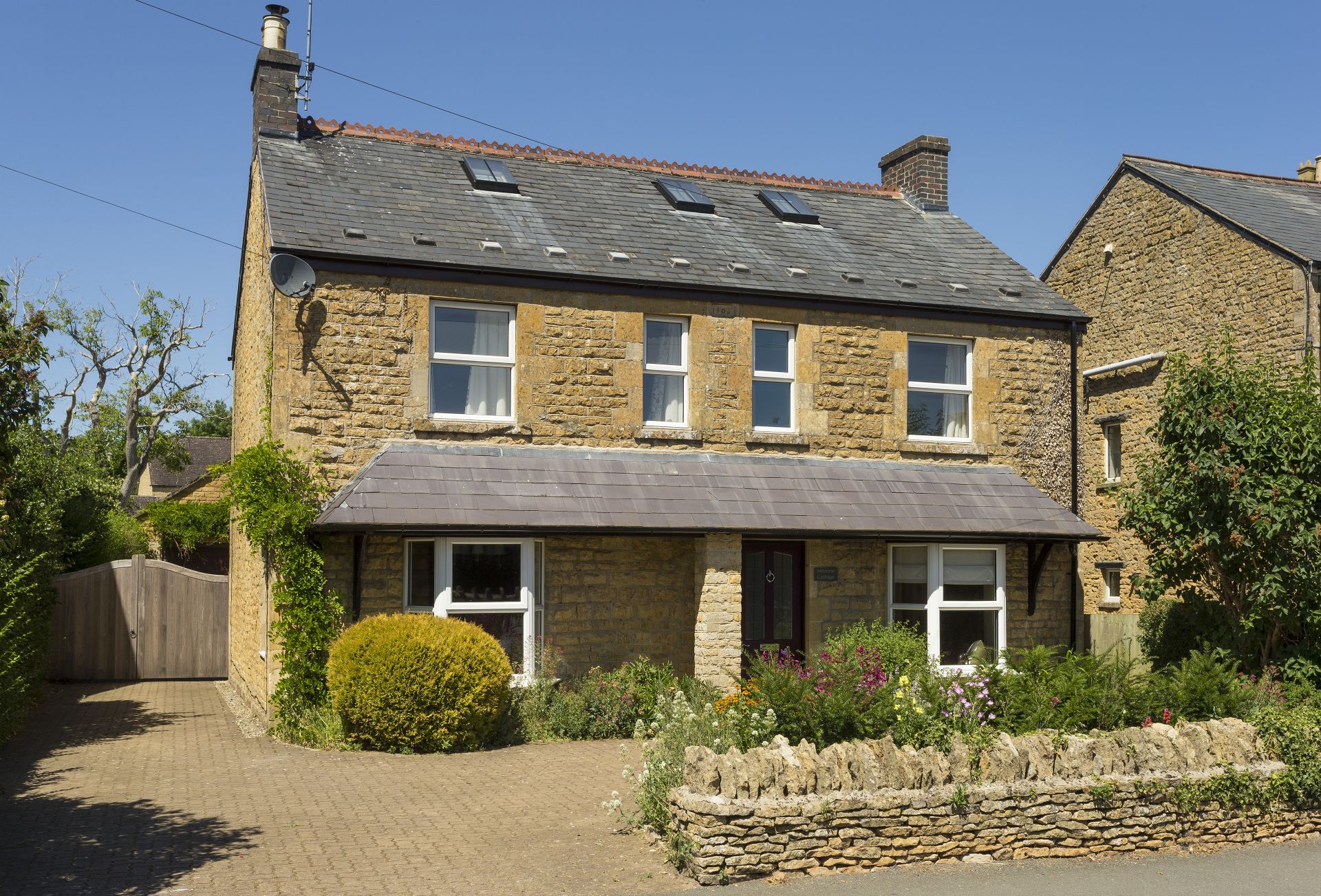 Click here for more about Millstone Cottage