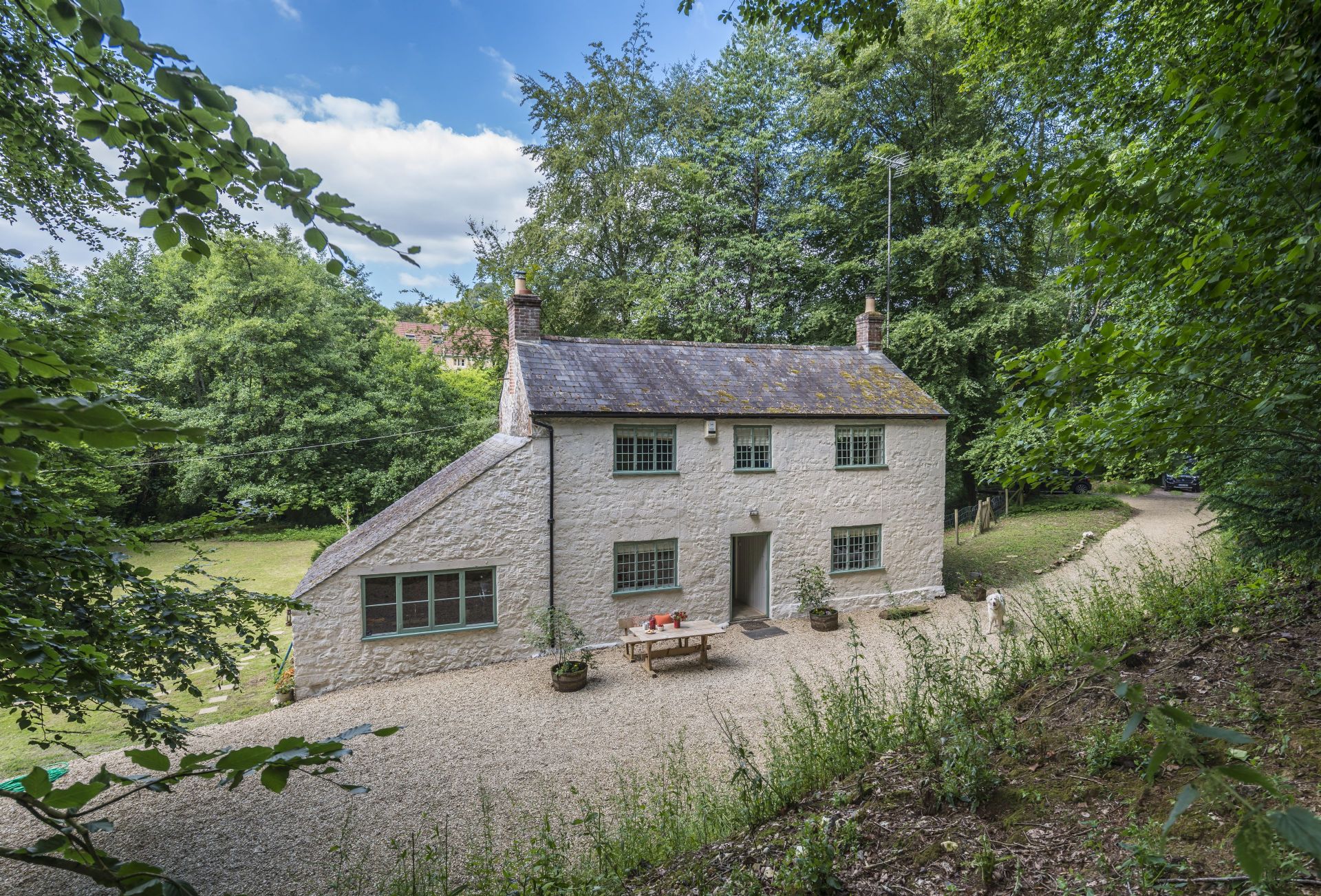Click here for more about Horsehill Cottage