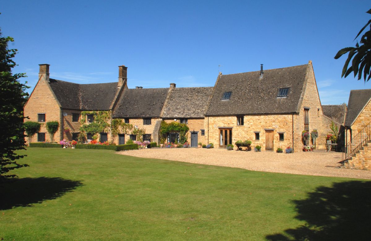 Details about a cottage Holiday at Stourton Manor