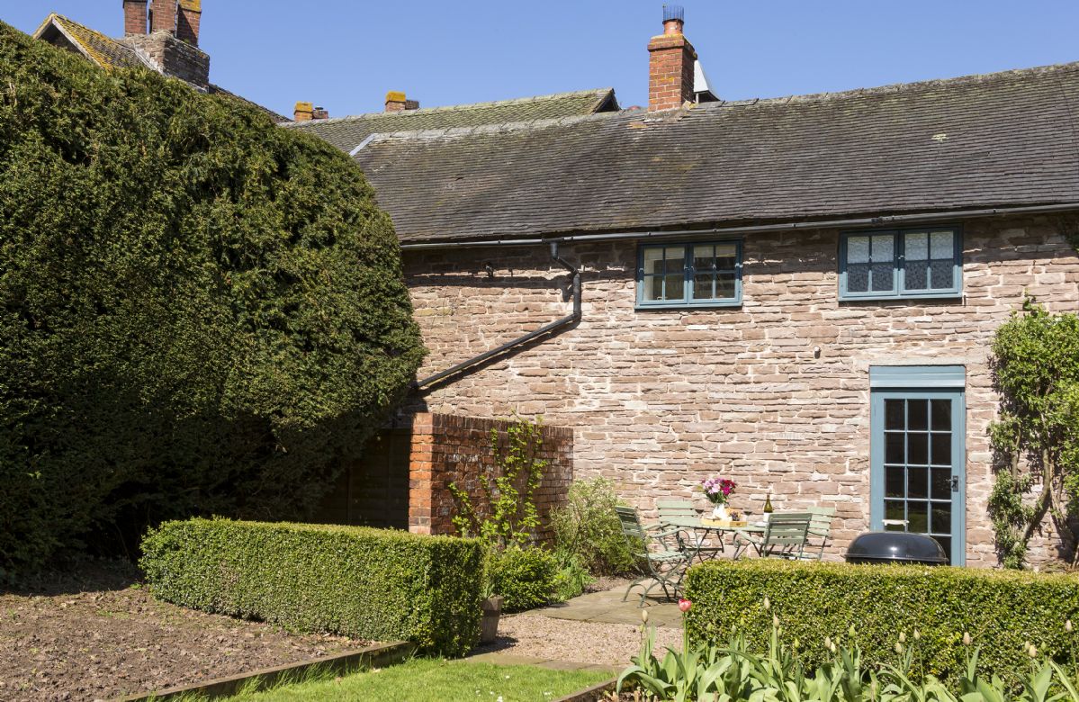 Yewtree Cottage an English holiday cottage for 4 in , 