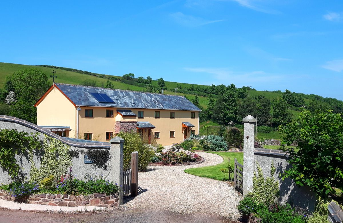 Details about a cottage Holiday at Middle Hollacombe Farmhouse