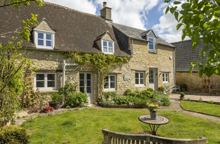 Click here for more about Mole End Cottage