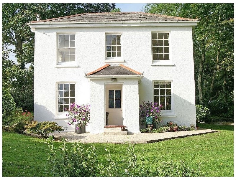 Penwarne Lodge an English holiday cottage for 4 in , 
