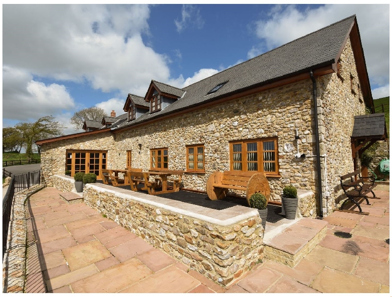 The Barn an English holiday cottage for 14 in , 
