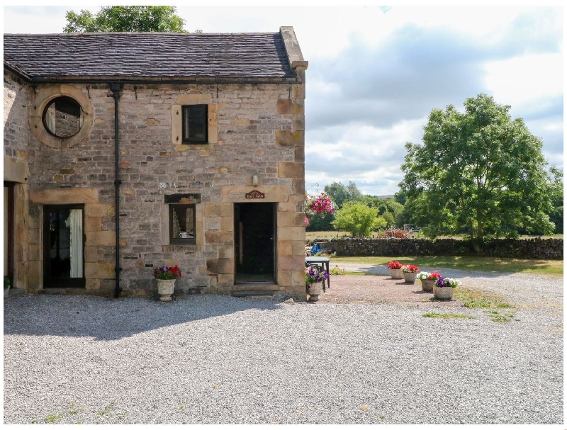 Click here for more about East Cawlow Barn
