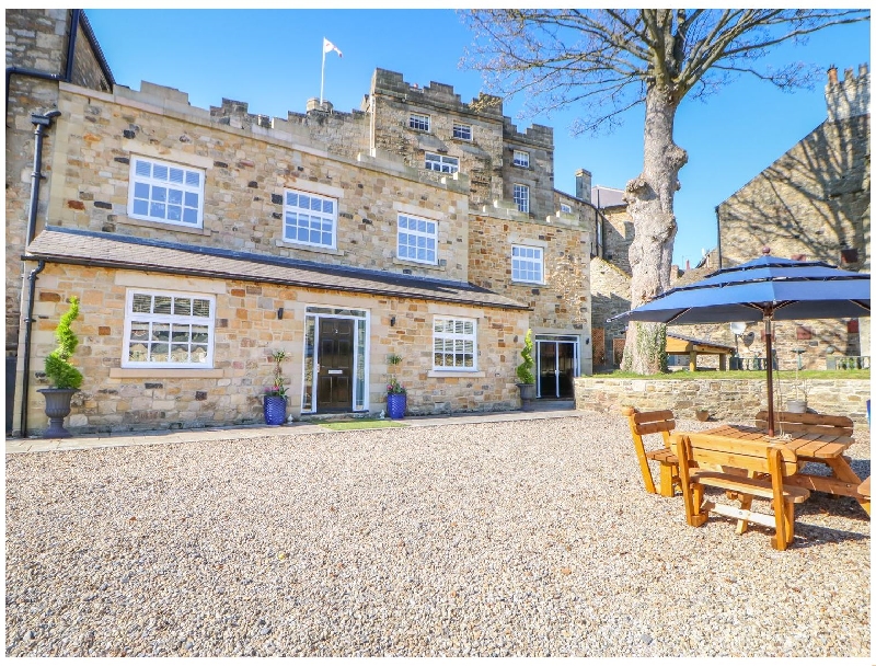 Cosy Cave Stanhope Castle an English holiday cottage for 2 in , 