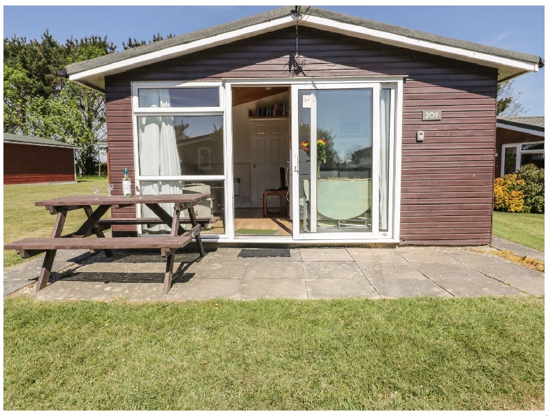 Chalet 209 an English holiday cottage for 4 in , 