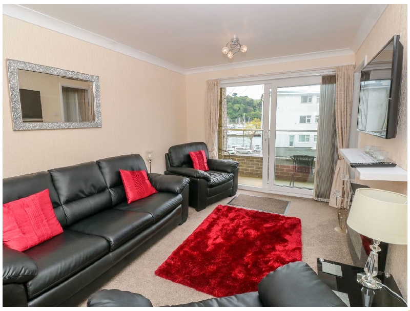 Click here for more about 8 Dartside Court