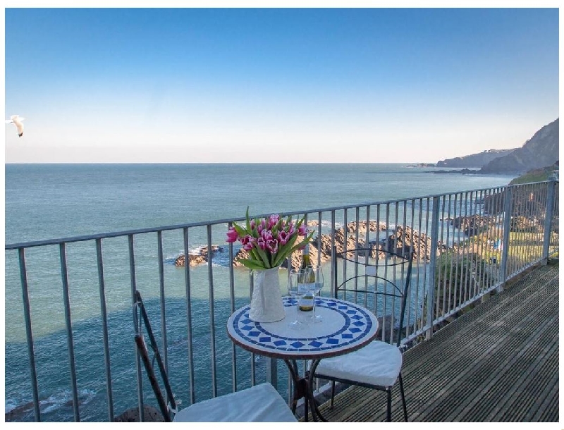Oceanside Penthouse an English holiday cottage for 4 in , 