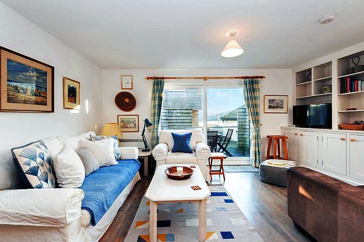 Details about a cottage Holiday at Osprey (19A Fore Street)
