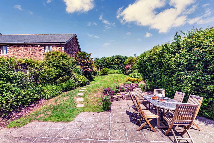 Cobb Barn an English holiday cottage for 7 in , 