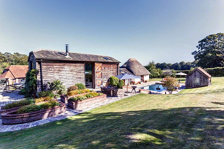 Whiteshoot Farm an English holiday cottage for 6 in , 